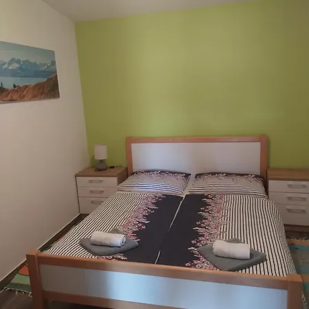 La-li-nea -top Location 5 Minute Walk Porec