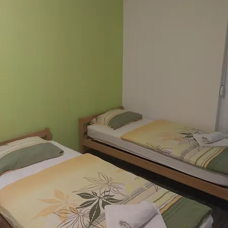 La-li-nea -top Location 5 Minute Walk Porec